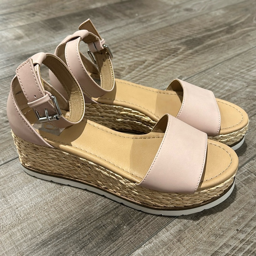 DV Dolce Vita baker wedge sandals, pink w/ straw on wedge, white sole, size 6.5